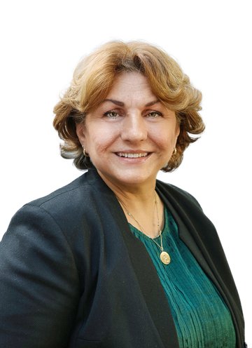 03K_Aynur_Karlikli_W.jpg